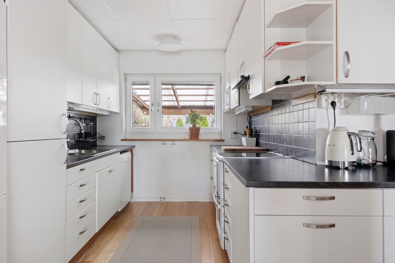 Villa, Radhus, Basgränd 127, Vällingby - Kälvesta, Stockholm