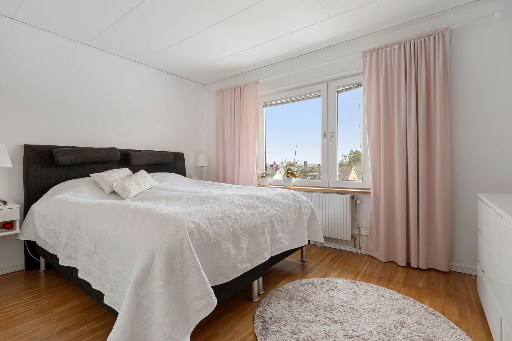 Villa, Radhus, Basgränd 127, Vällingby - Kälvesta, Stockholm