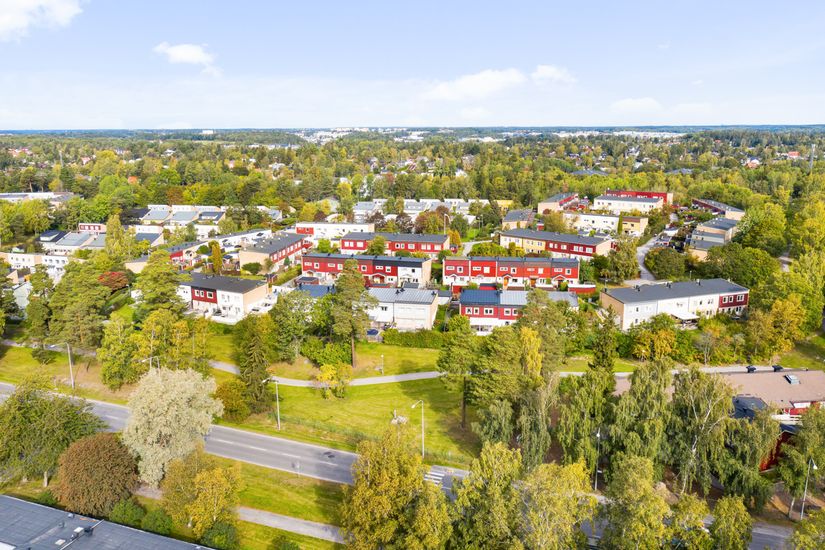 Villa, Radhus, Basgränd 127, Vällingby - Kälvesta, Stockholm