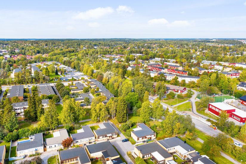 Villa, Radhus, Basgränd 127, Vällingby - Kälvesta, Stockholm