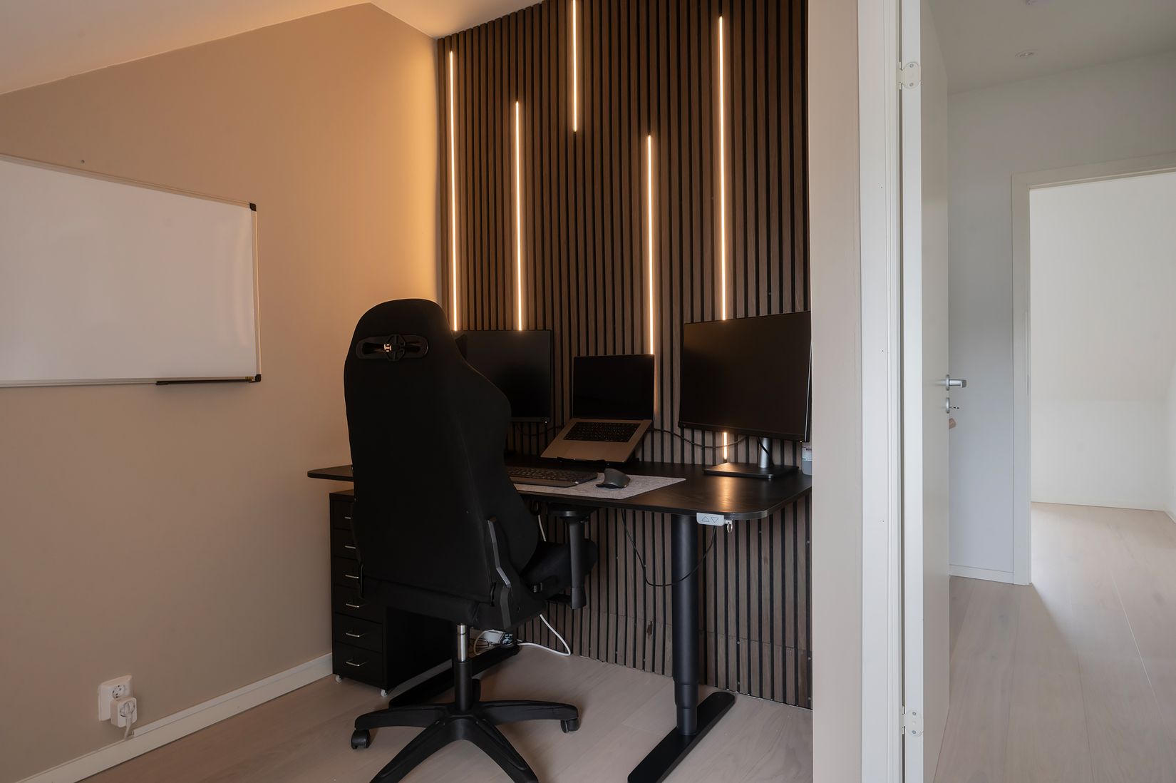 Radhus, Österängsvägen 23B, Gladö Kvarn, Huddinge