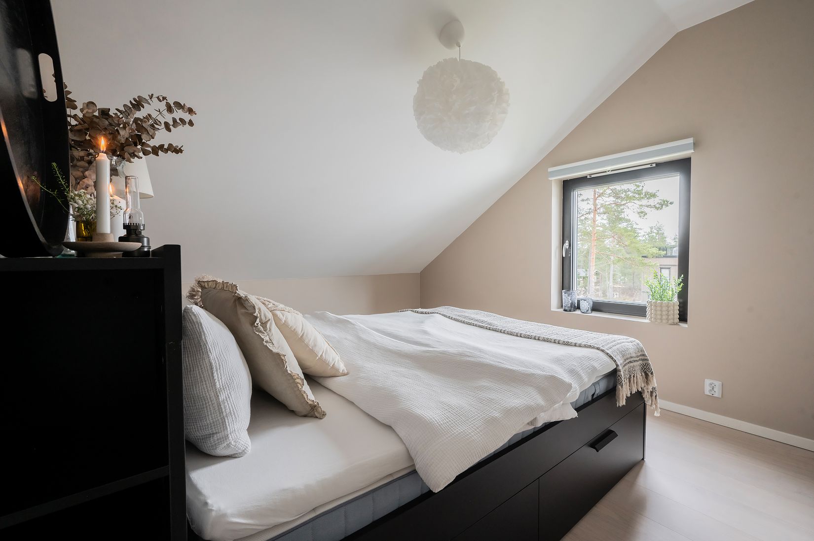 Radhus, Österängsvägen 23B, Gladö Kvarn, Huddinge