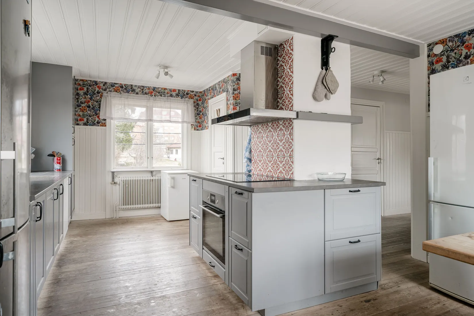 Villa, Dalhemsvägen 18, Centrala Huddinge, Huddinge