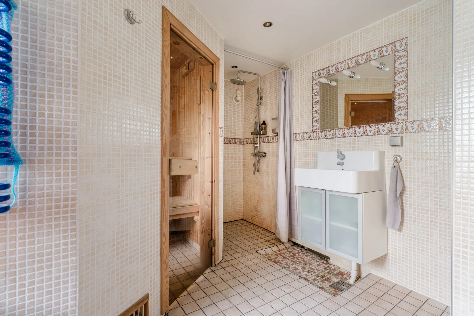 Villa, Dalhemsvägen 18, Centrala Huddinge, Huddinge