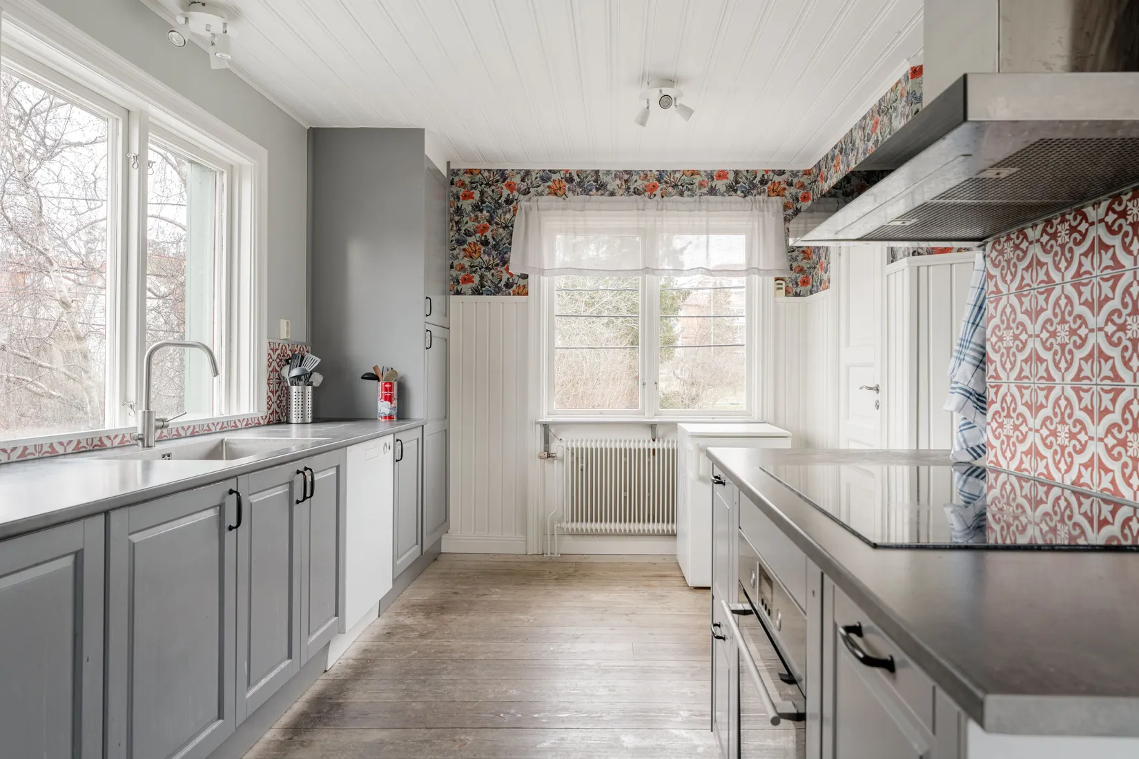 Villa, Dalhemsvägen 18, Centrala Huddinge, Huddinge