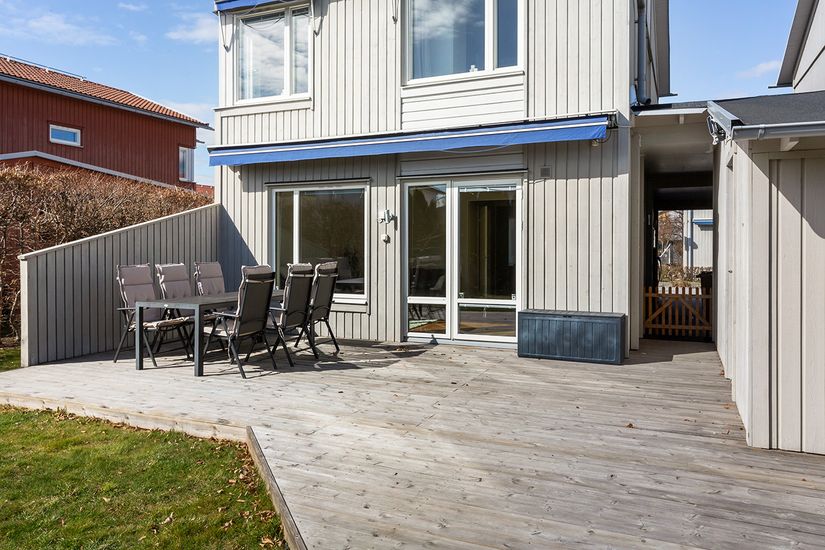 Radhus, Nidarosslingan 58, Skälby, Järfälla