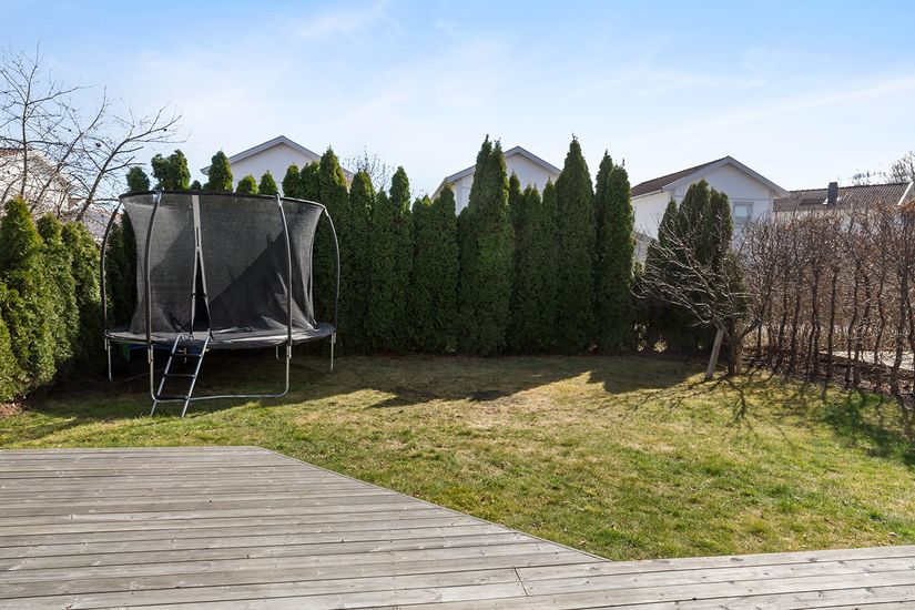 Radhus, Nidarosslingan 58, Skälby, Järfälla