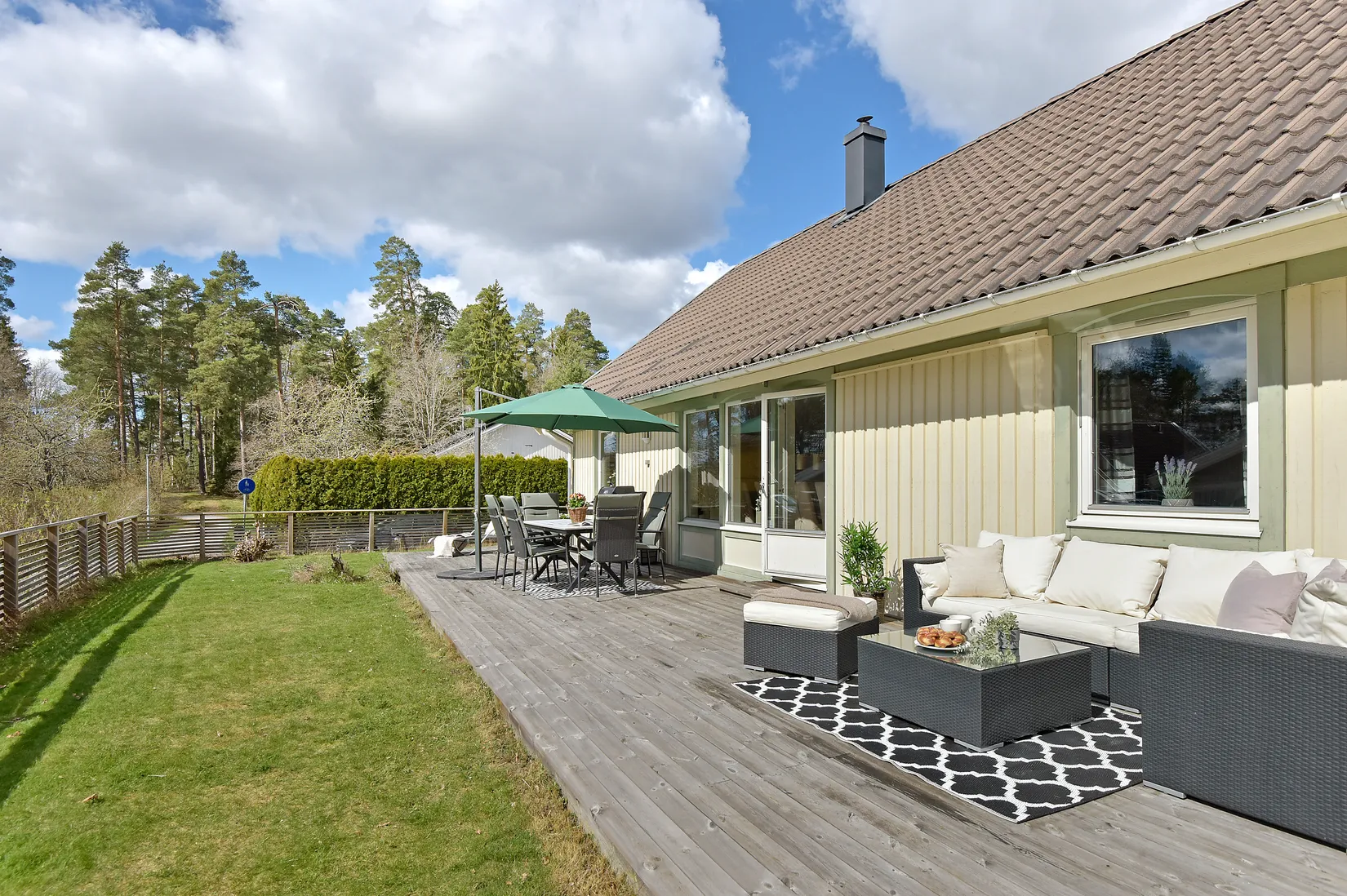 Villa, Biskop Nils väg 34, Stäket, Järfälla