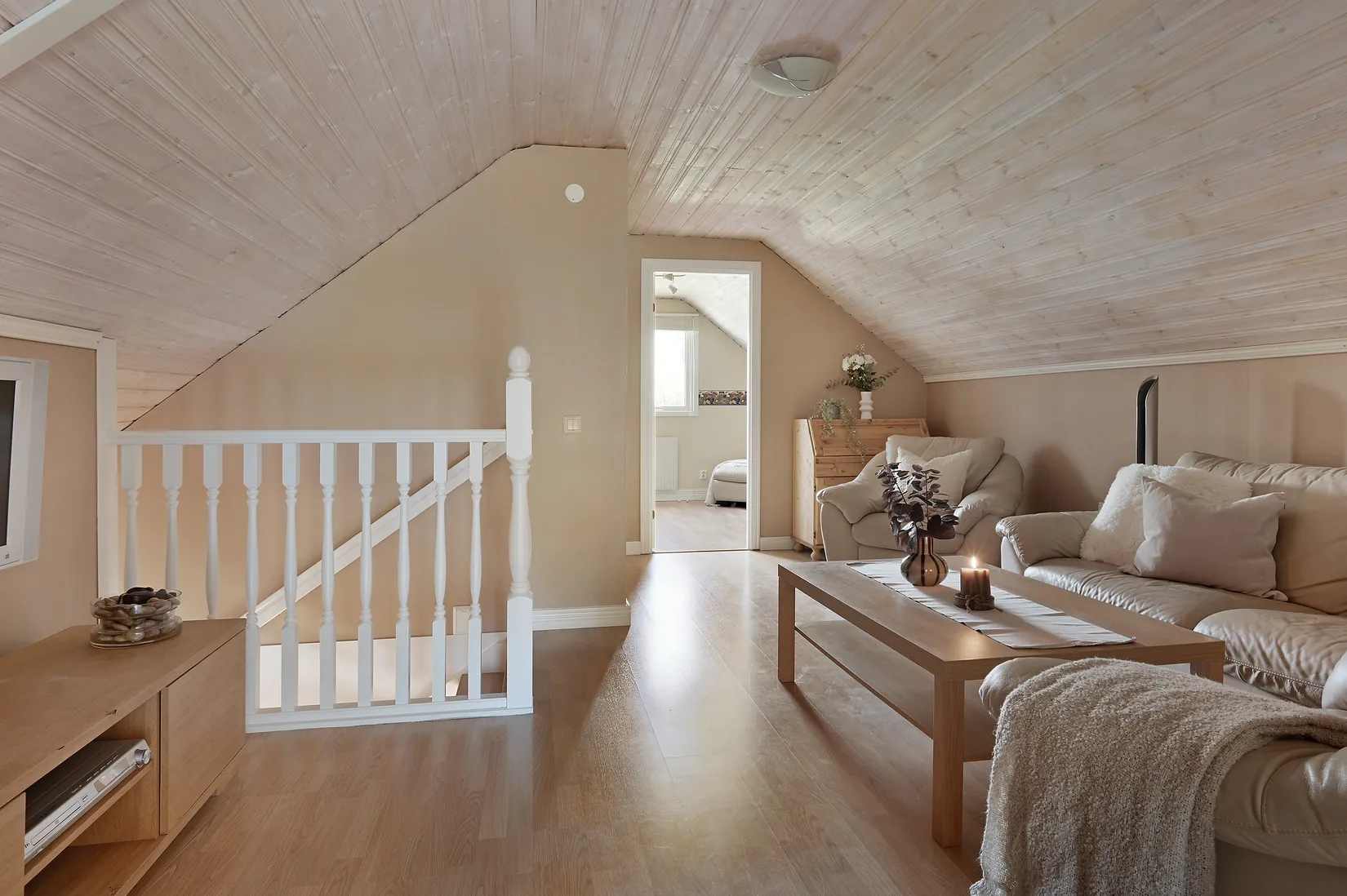 Villa, Biskop Nils väg 34, Stäket, Järfälla