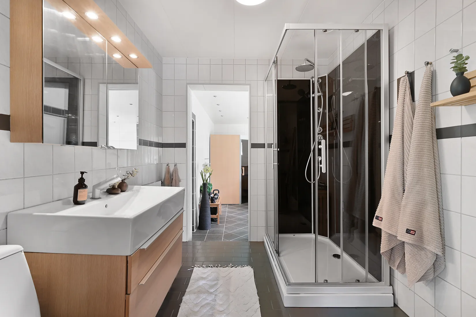 Villa, Biskop Nils väg 34, Stäket, Järfälla