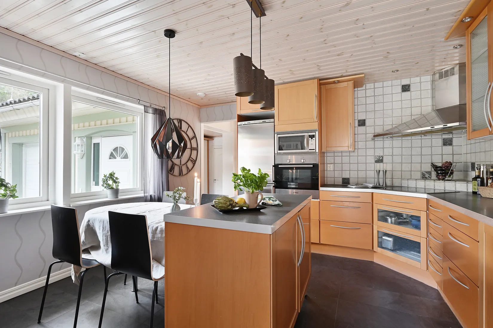 Villa, Biskop Nils väg 34, Stäket, Järfälla