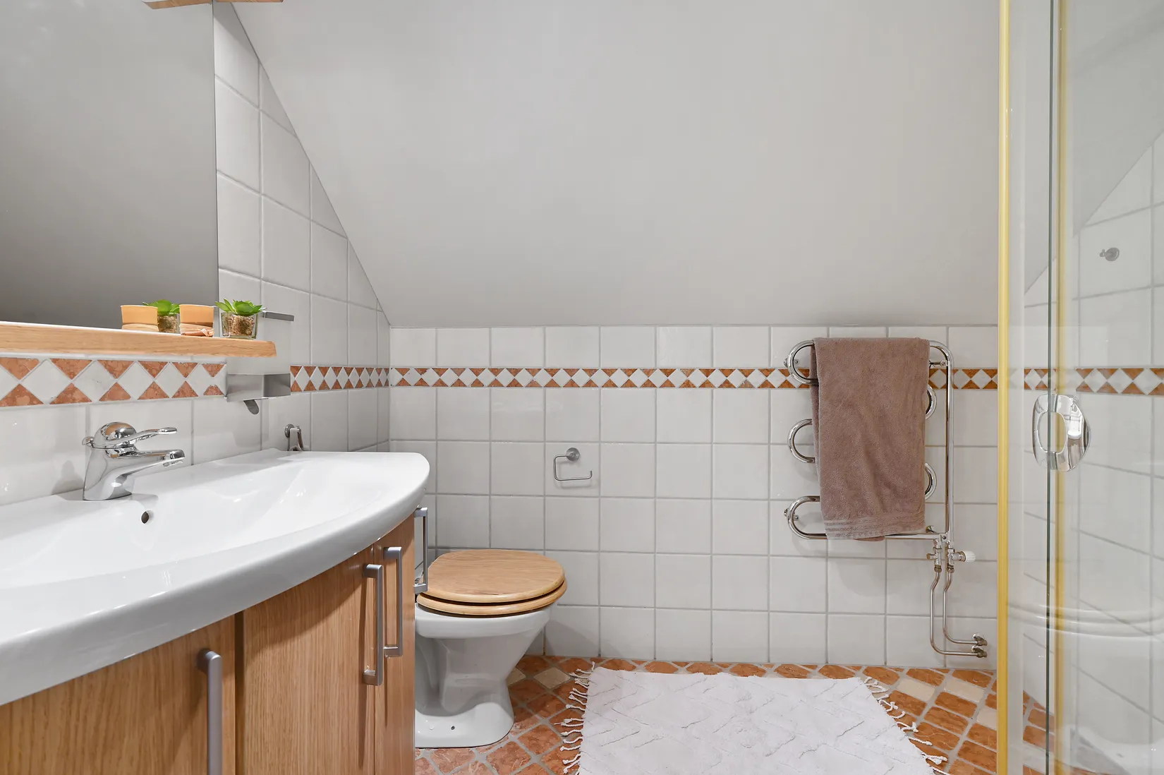 Villa, Biskop Nils väg 34, Stäket, Järfälla