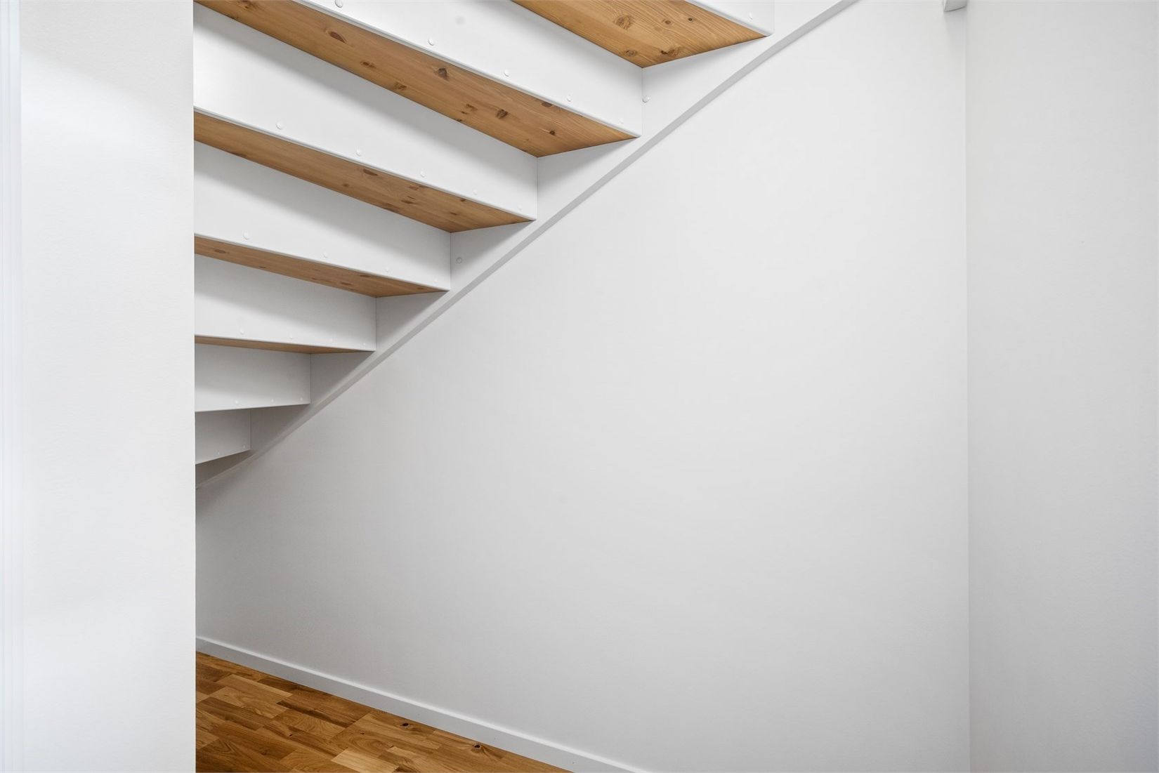 Radhus, Lövsångarvägen 12c, Valsjöskogen, Margaretelund, Österåker