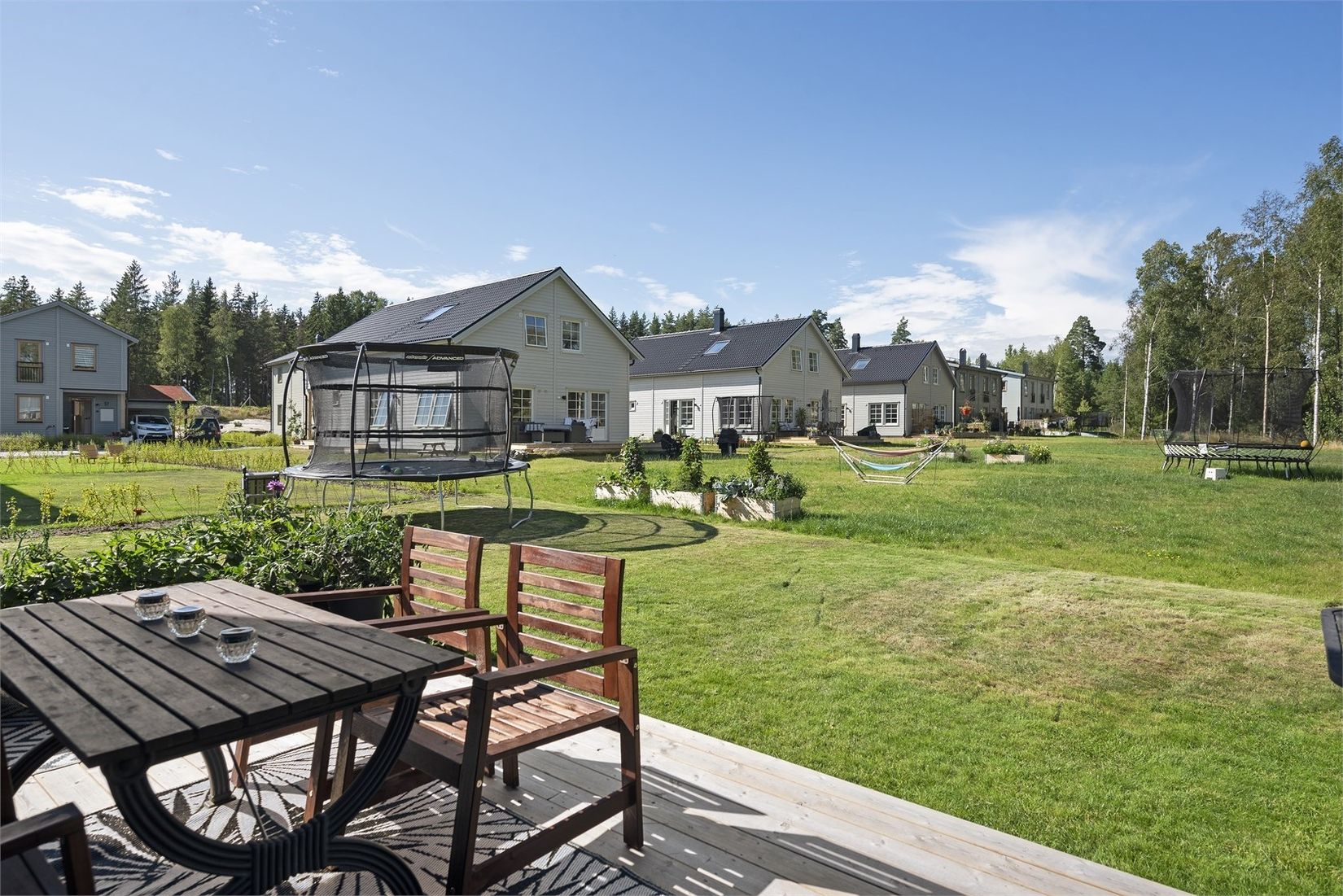 Radhus, Lövsångarvägen 12c, Valsjöskogen, Margaretelund, Österåker