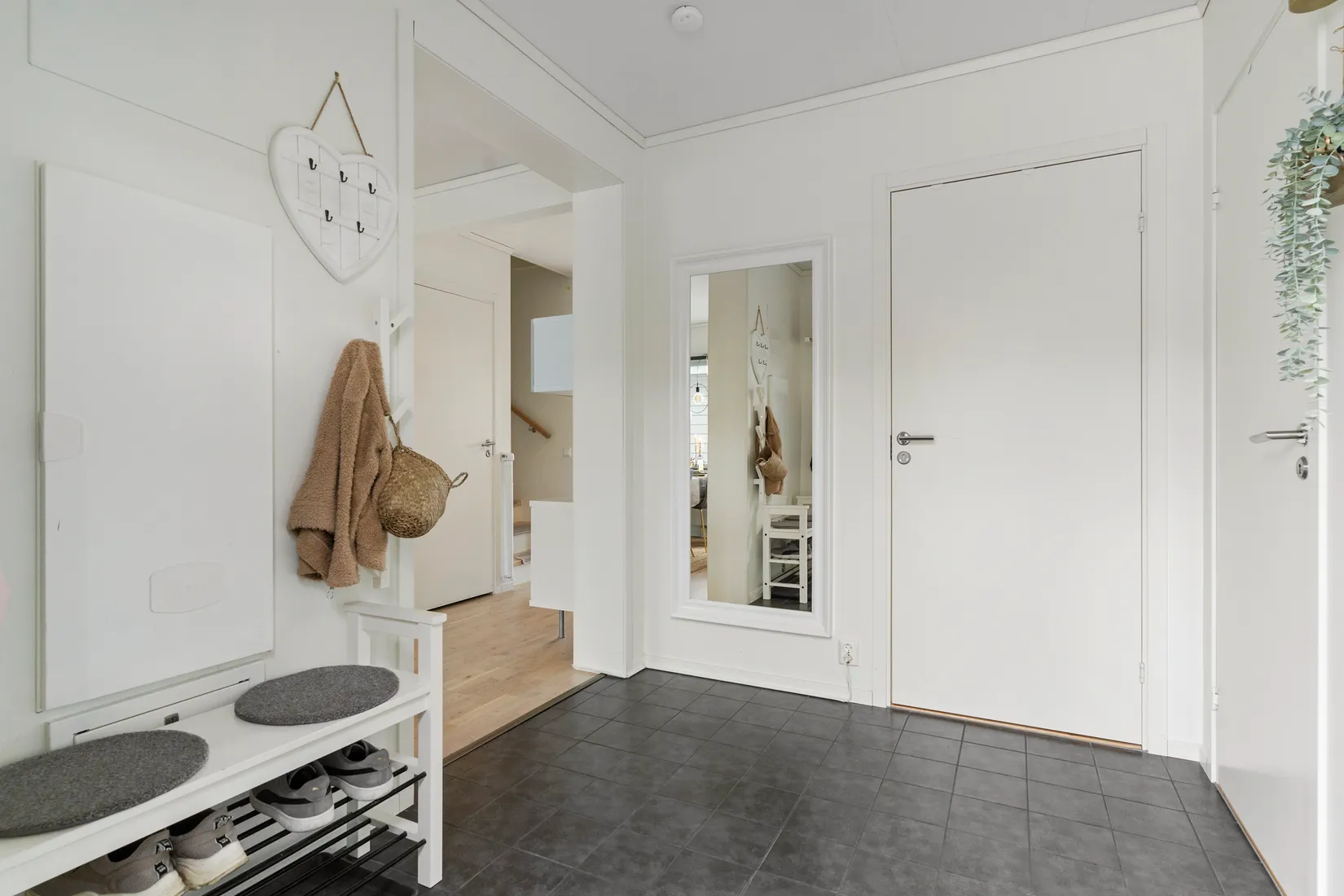 Bostadsrätt, Radhus, Biodlarvägen 48, Göta, Lilla Edet