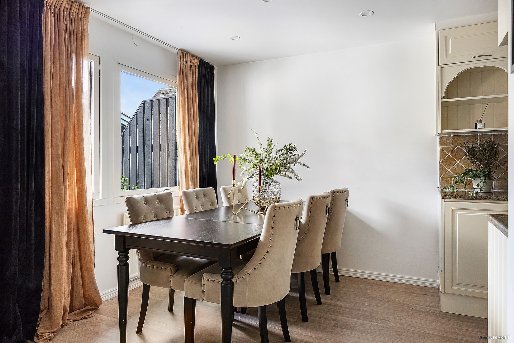 Villa, Radhus, Gulklövergatan 70, Nödinge, Ale