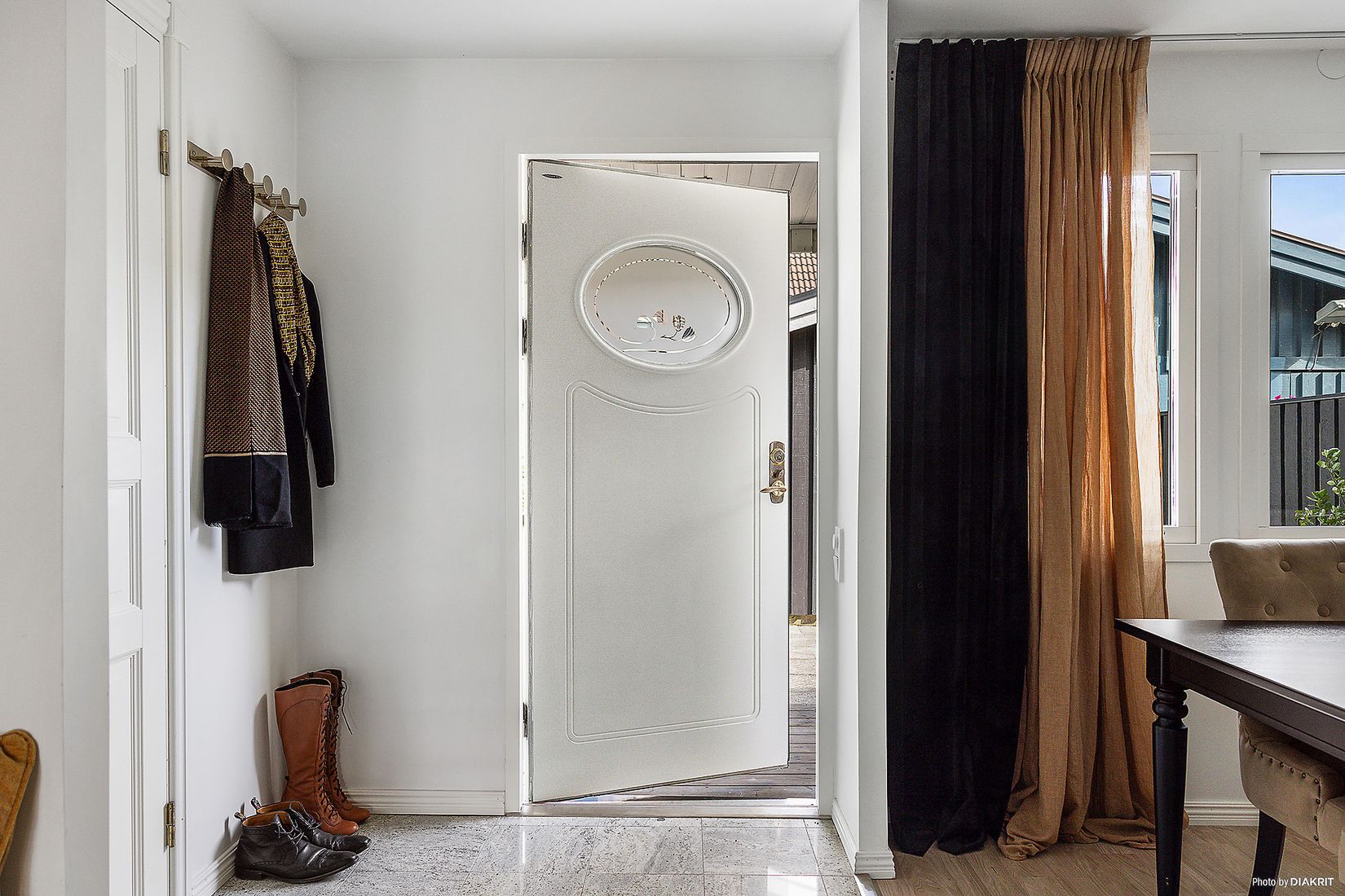 Villa, Radhus, Gulklövergatan 70, Nödinge, Ale