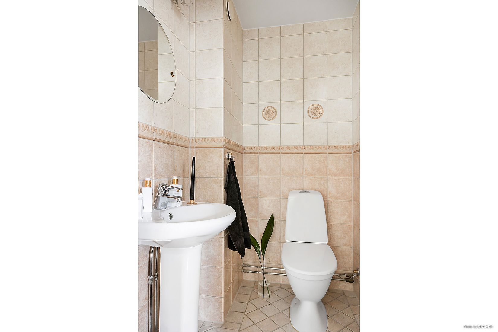 Villa, Radhus, Gulklövergatan 70, Nödinge, Ale