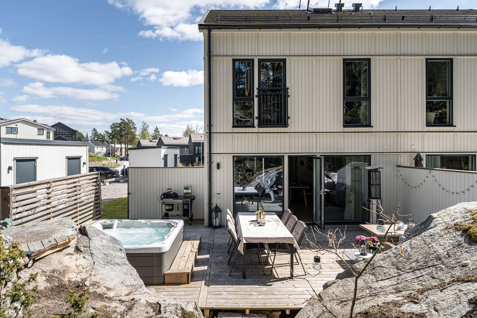 Bostadsrätt, Radhus, LÖTVÄGEN 33A, Svinninge, Österåker
