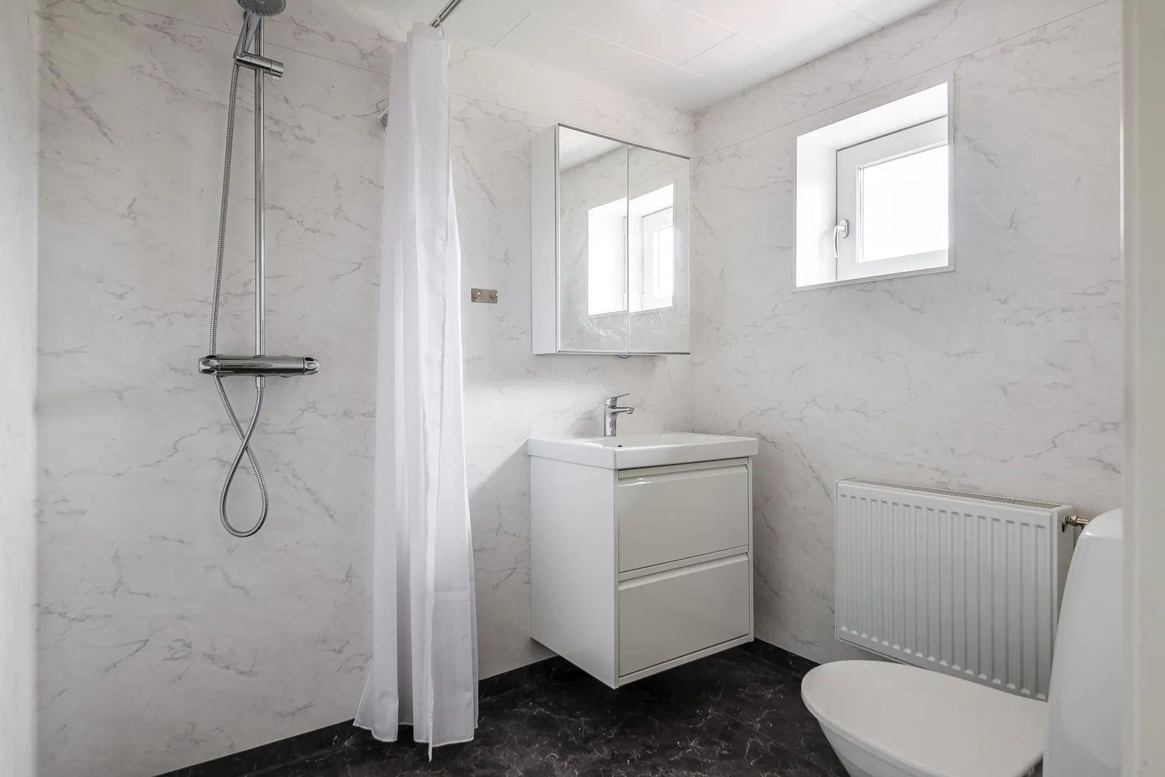 Villa, Jaktstigen 8, Övre Tjärna, Borlänge