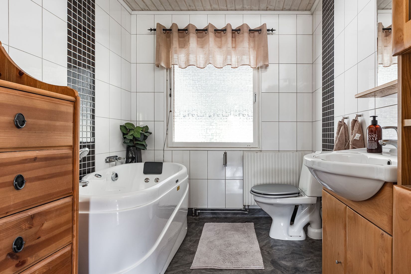 Villa, Västra vägen 35A, Kisa, Kinda