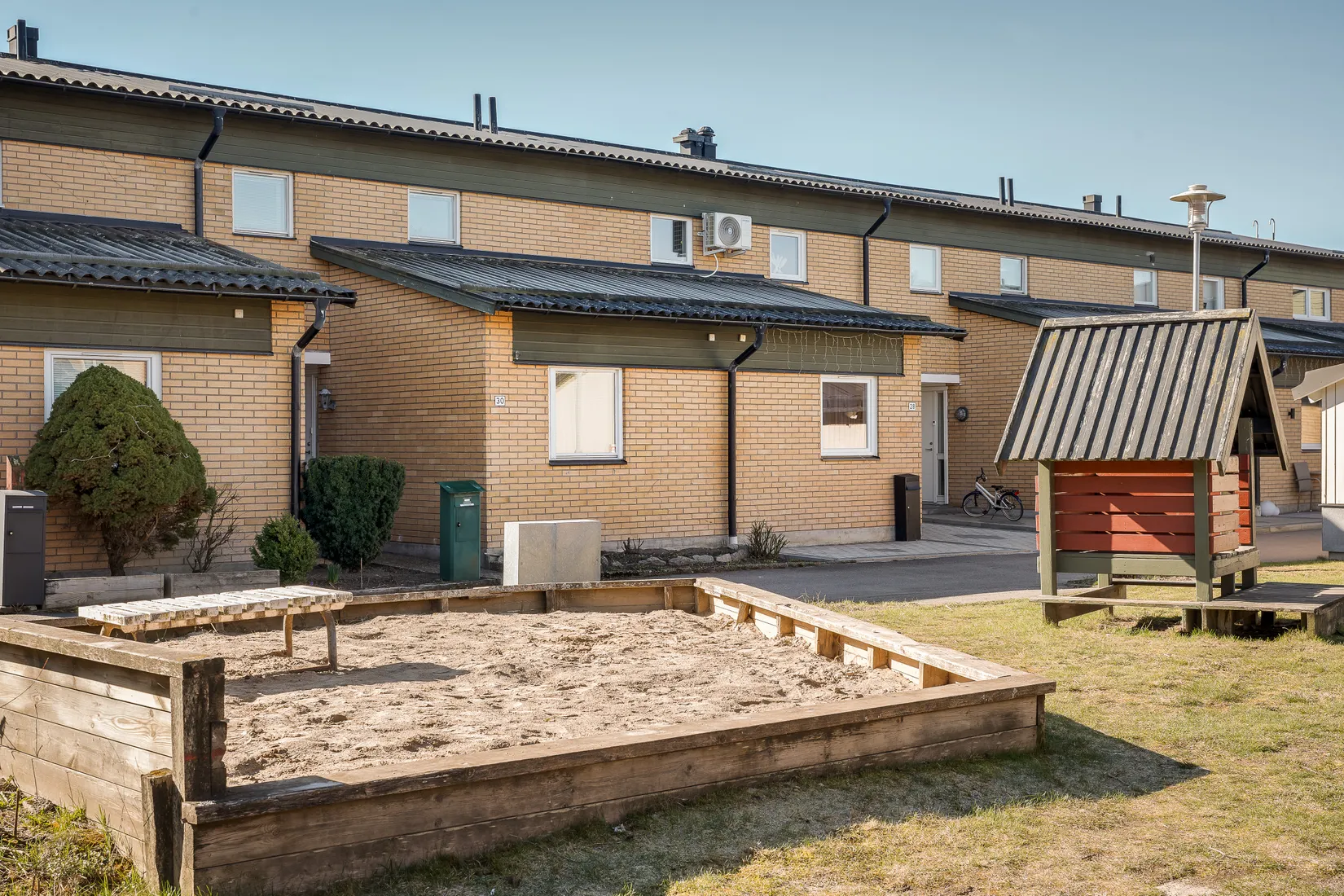 Villa, Radhus, Torsten Fogelqvists gata 30, Klockaretorpet, Norrköping