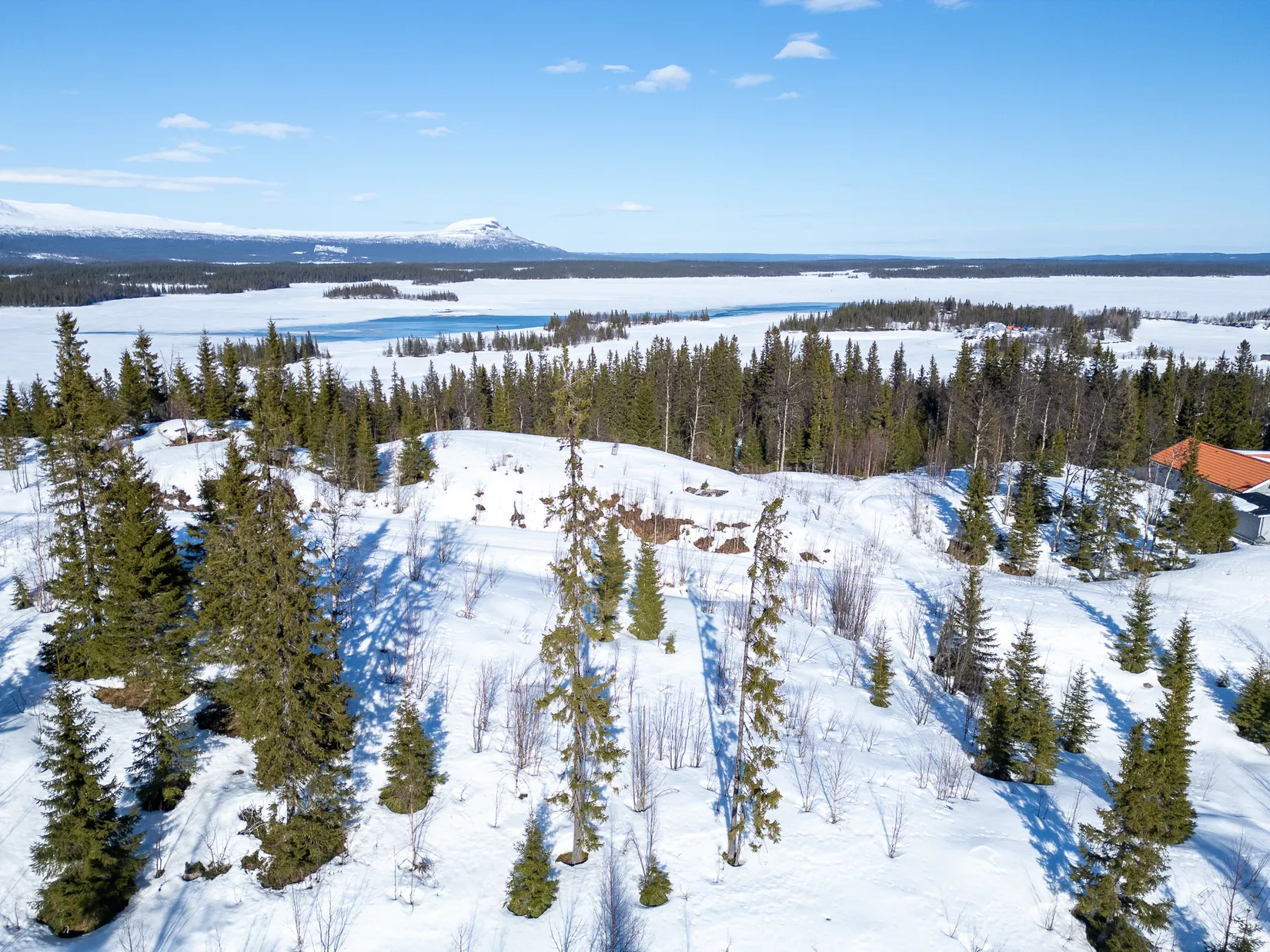 Tomt, Middagskullen 32A och B, Vilhelmina
