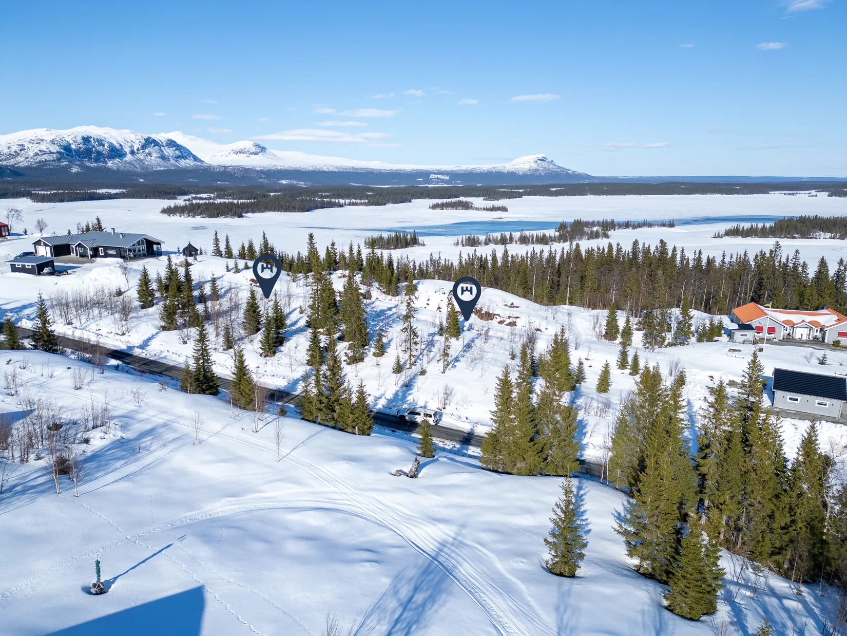 Tomt, Middagskullen 32A och B, Vilhelmina