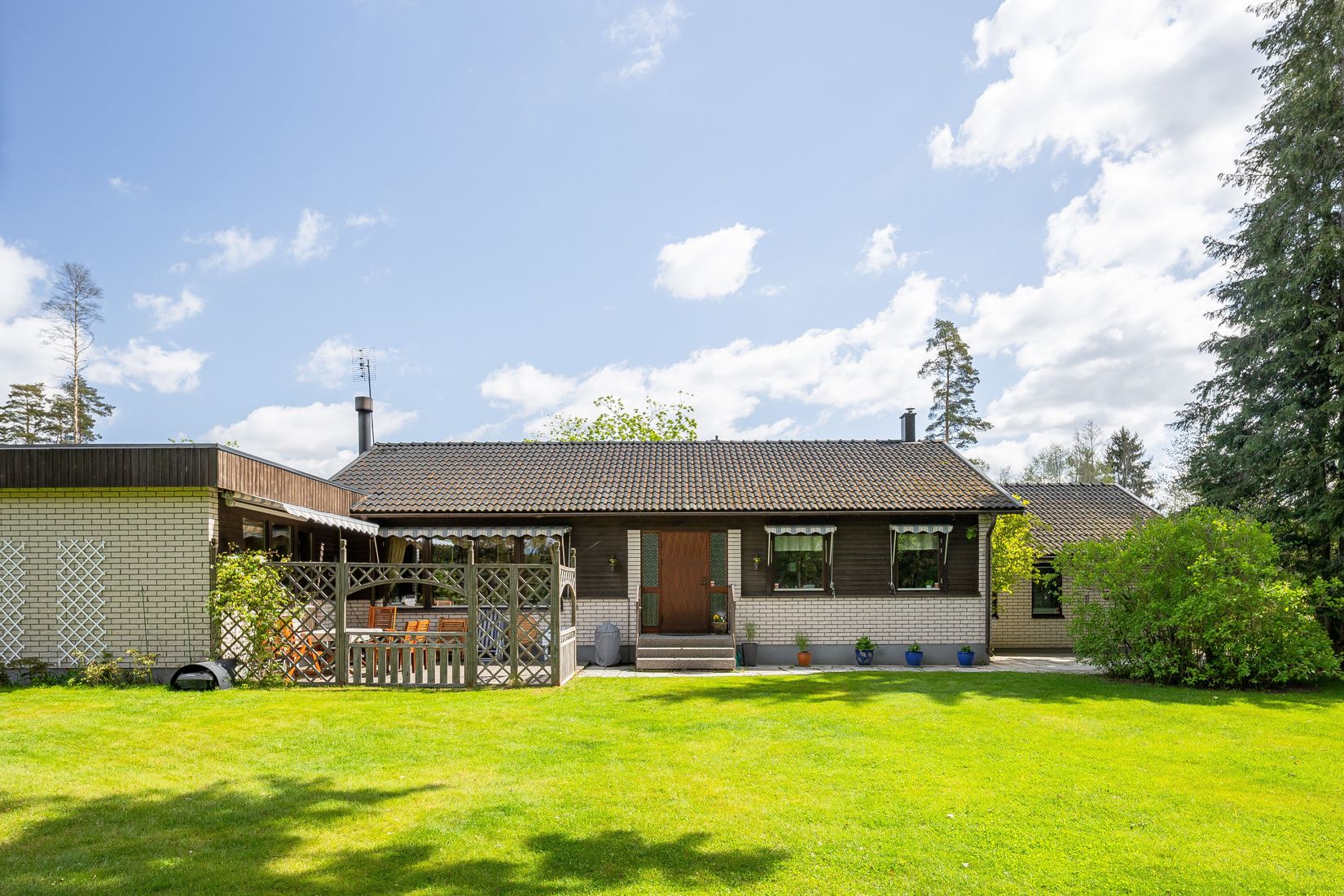 Villa, Hangelösa Skogsbäcken 1, Götene