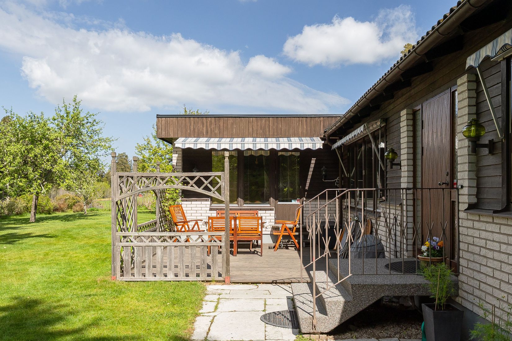 Villa, Hangelösa Skogsbäcken 1, Götene