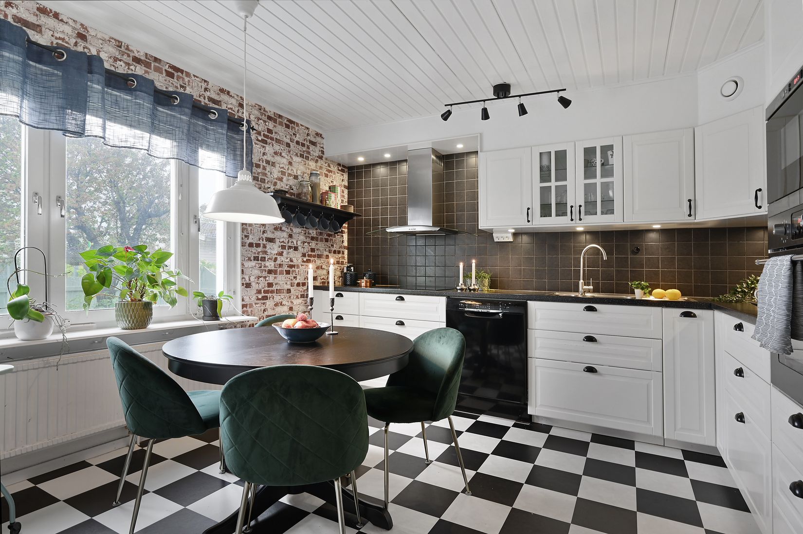 Radhus, Småbjörksvägen 60, Stockholm