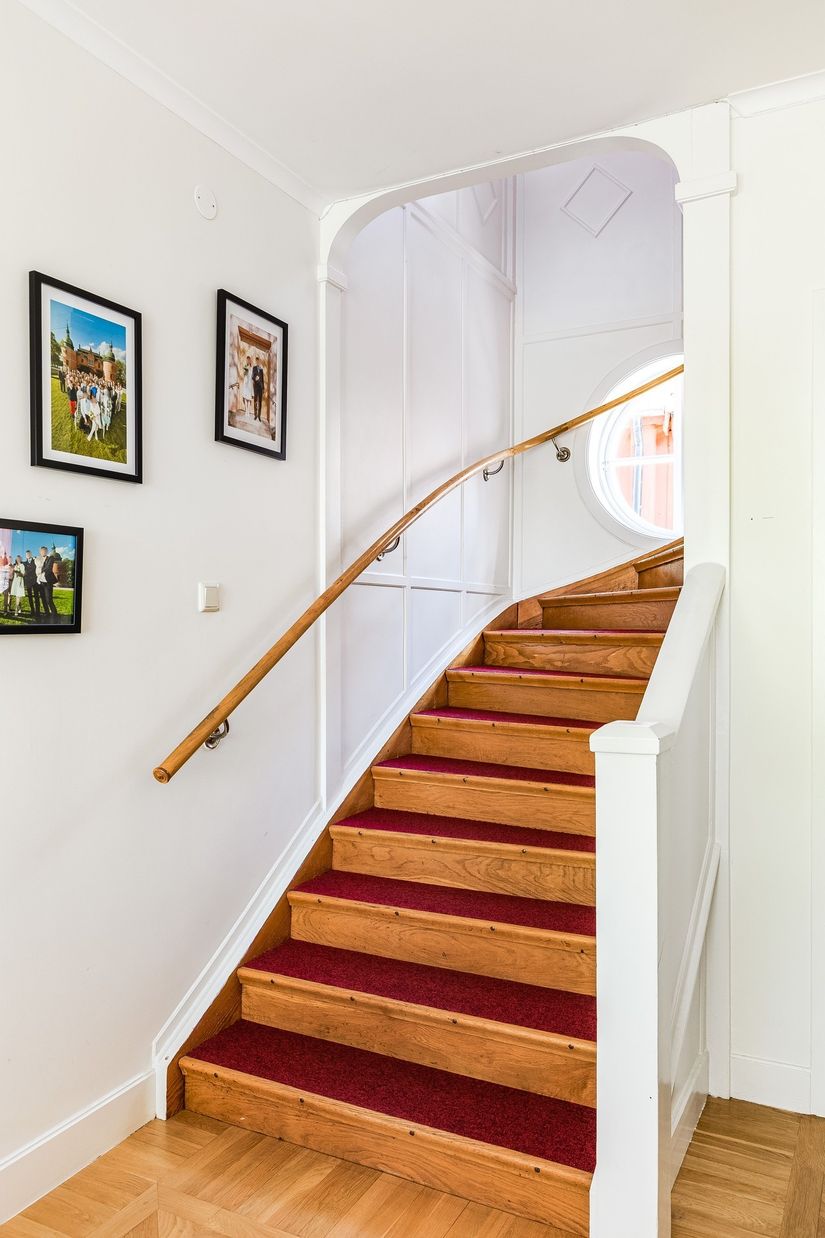 Villa, Mäster Lars gränd 7, Centralt vid Kyrkberget, Strängnäs