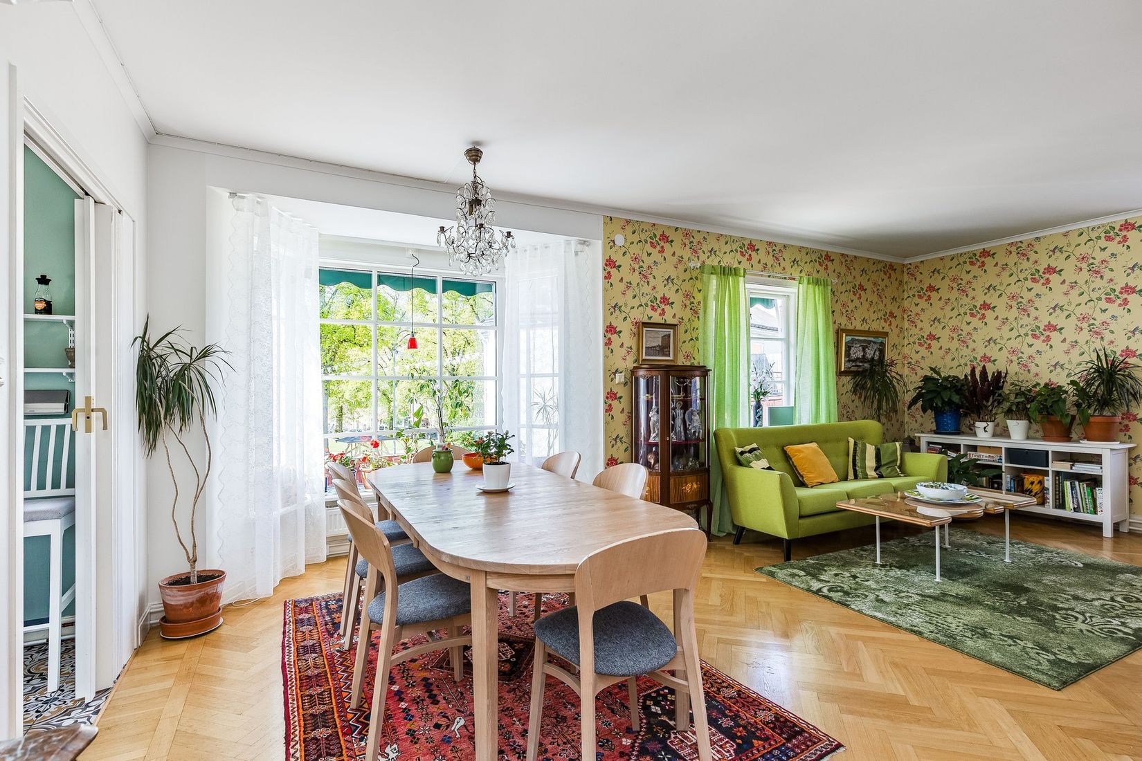 Villa, Mäster Lars gränd 7, Centralt vid Kyrkberget, Strängnäs