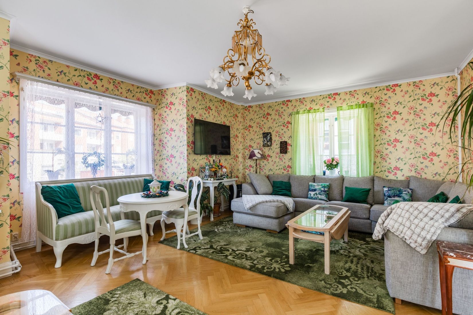 Villa, Mäster Lars gränd 7, Centralt vid Kyrkberget, Strängnäs