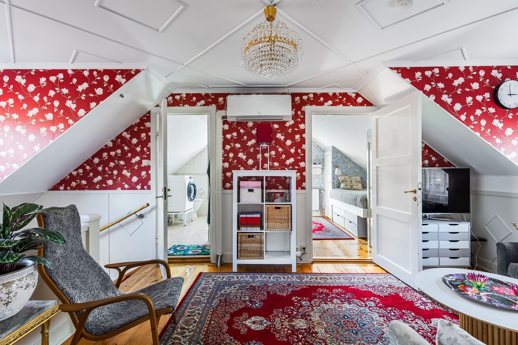 Villa, Mäster Lars gränd 7, Centralt vid Kyrkberget, Strängnäs