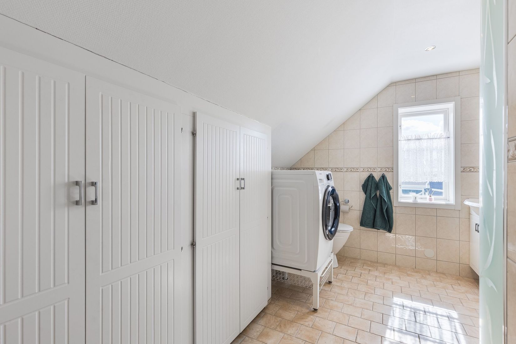 Villa, Mäster Lars gränd 7, Centralt vid Kyrkberget, Strängnäs