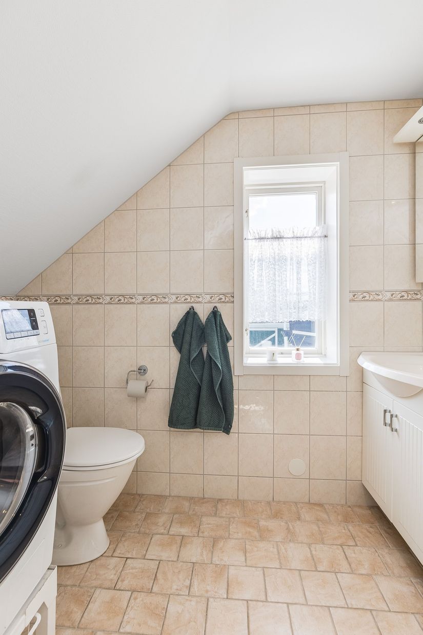 Villa, Mäster Lars gränd 7, Centralt vid Kyrkberget, Strängnäs