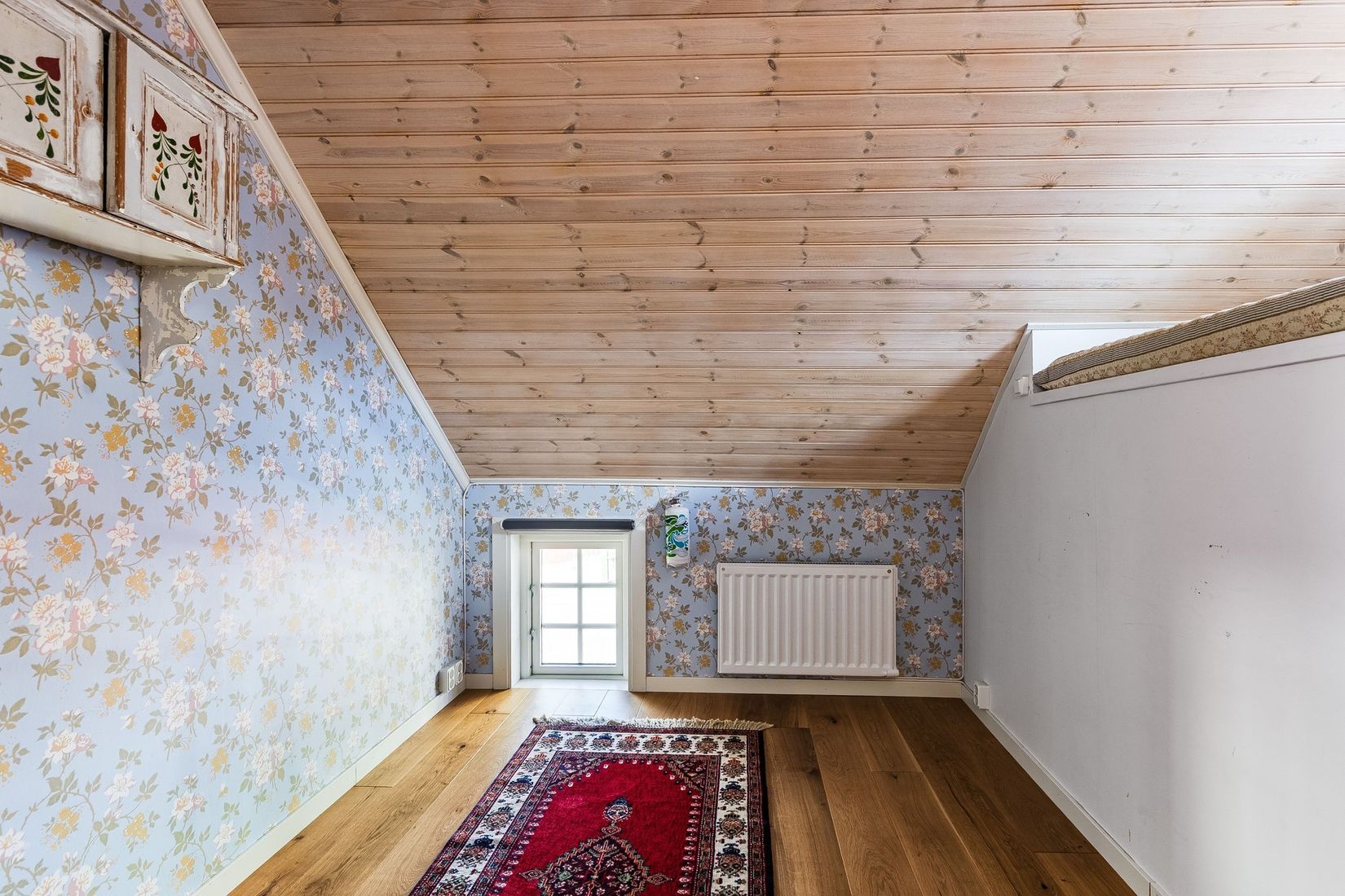 Villa, Mäster Lars gränd 7, Centralt vid Kyrkberget, Strängnäs