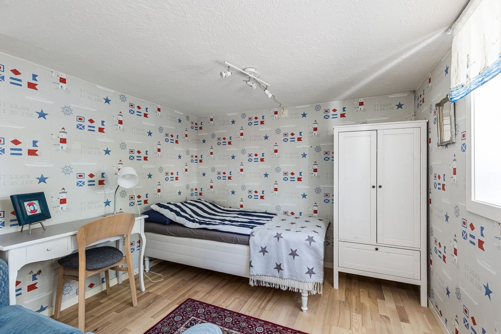 Villa, Mäster Lars gränd 7, Centralt vid Kyrkberget, Strängnäs