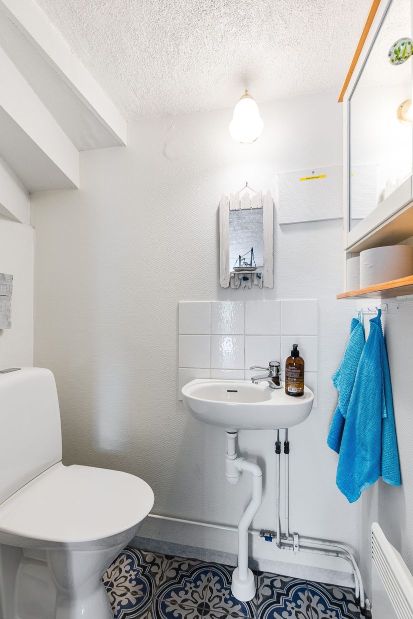 Villa, Mäster Lars gränd 7, Centralt vid Kyrkberget, Strängnäs