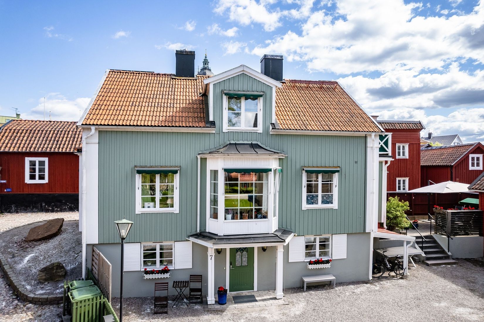 Villa, Mäster Lars gränd 7, Centralt vid Kyrkberget, Strängnäs