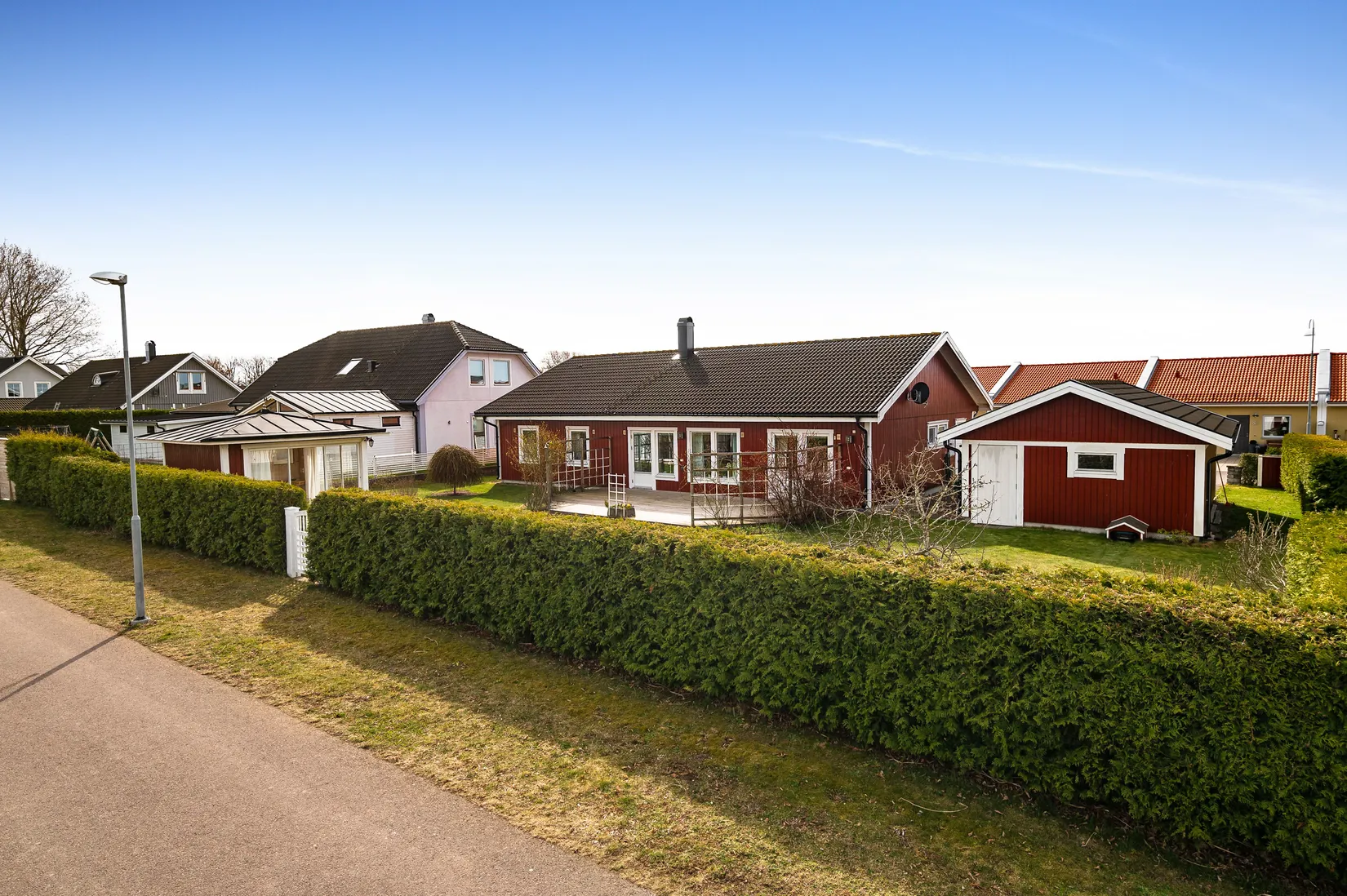 Villa, Hedvig Eleonoras gata 11, Drottningmarken, Vadstena