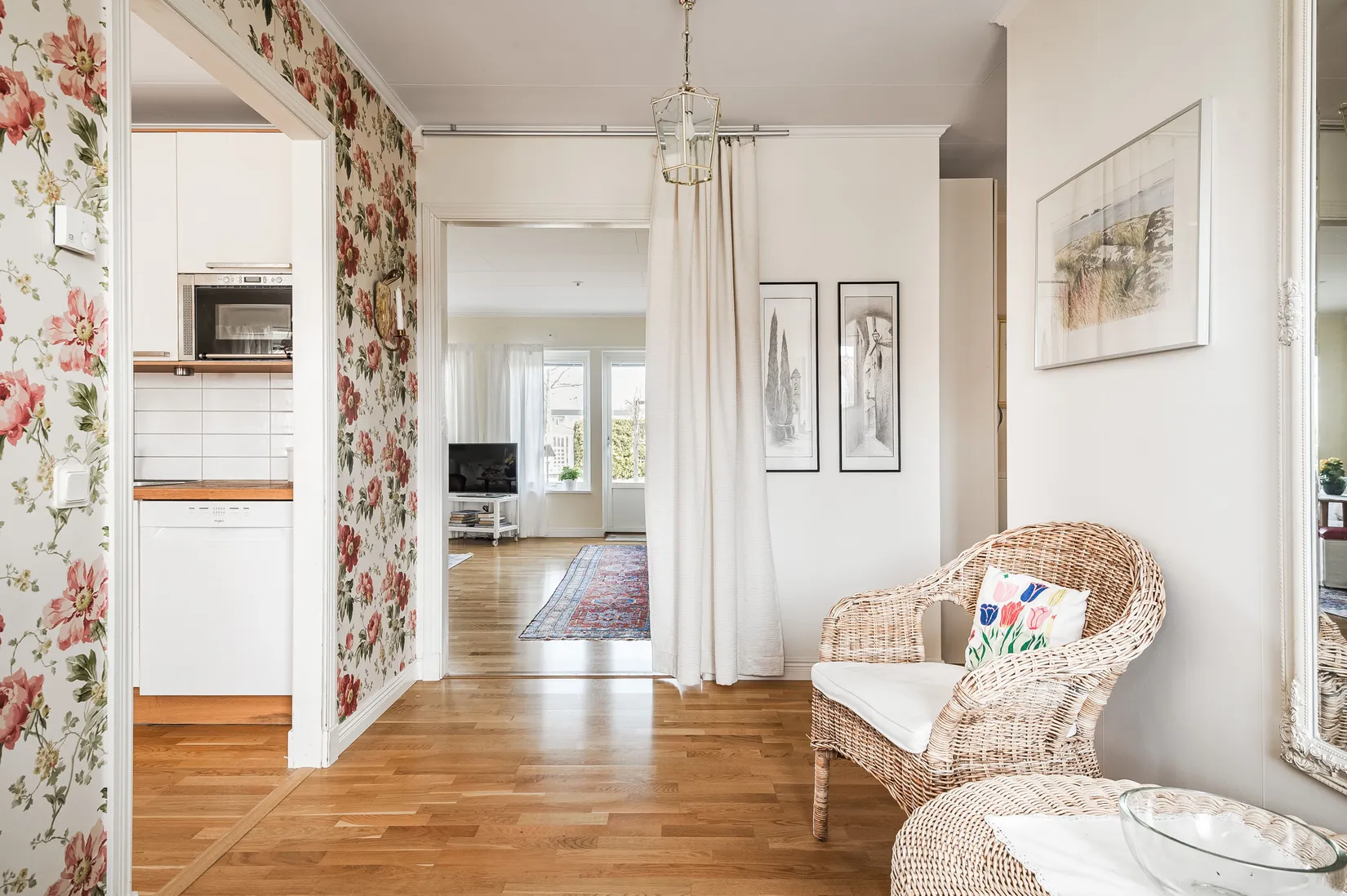 Villa, Hedvig Eleonoras gata 11, Drottningmarken, Vadstena