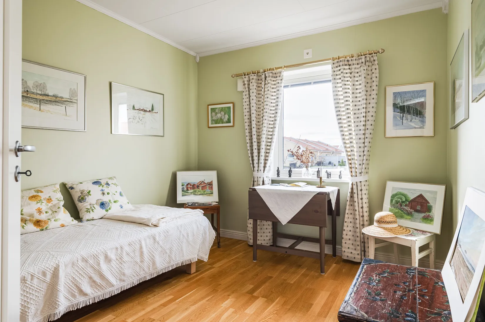 Villa, Hedvig Eleonoras gata 11, Drottningmarken, Vadstena