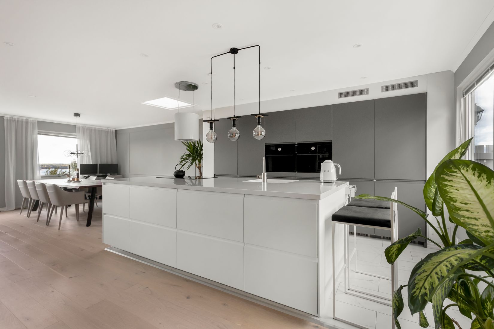 Villa, Radhus, Örnholmsbrinken 58, Johannesdal - Vårberg, Stockholm