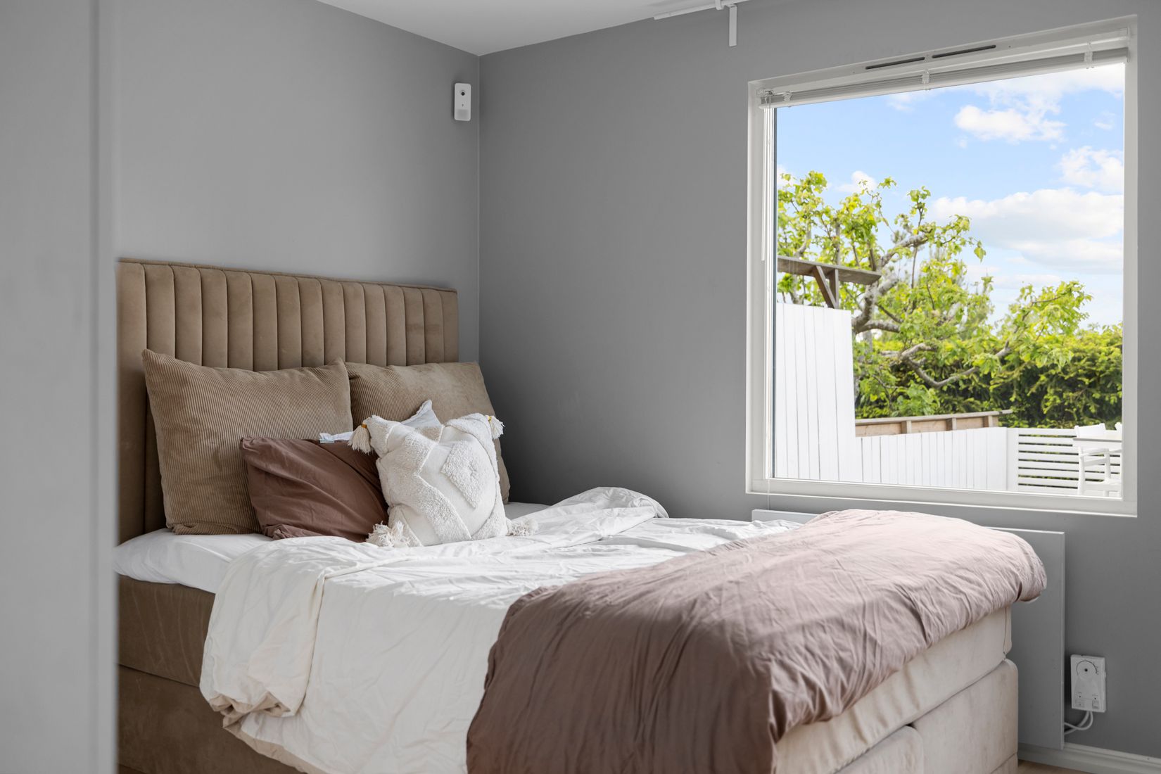 Villa, Radhus, Örnholmsbrinken 58, Johannesdal - Vårberg, Stockholm