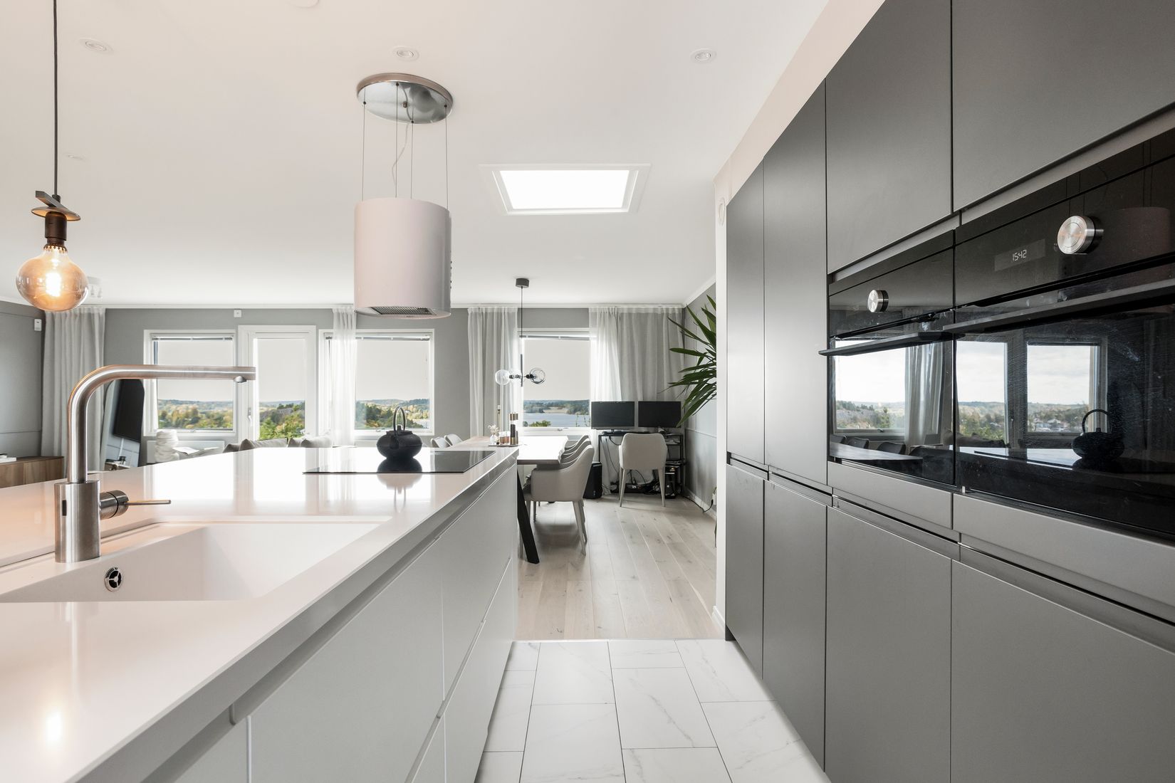 Villa, Radhus, Örnholmsbrinken 58, Johannesdal - Vårberg, Stockholm