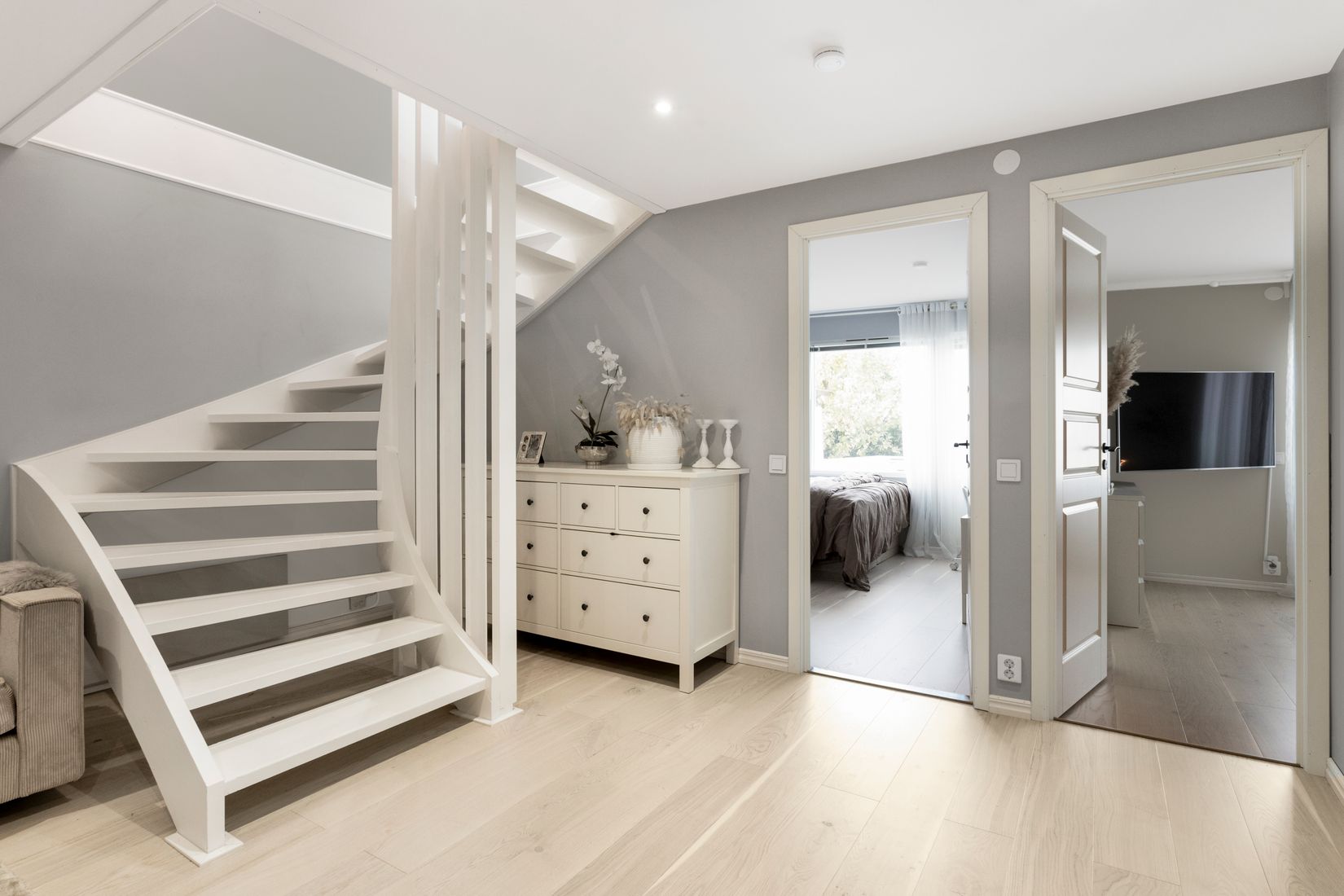 Villa, Radhus, Örnholmsbrinken 58, Johannesdal - Vårberg, Stockholm