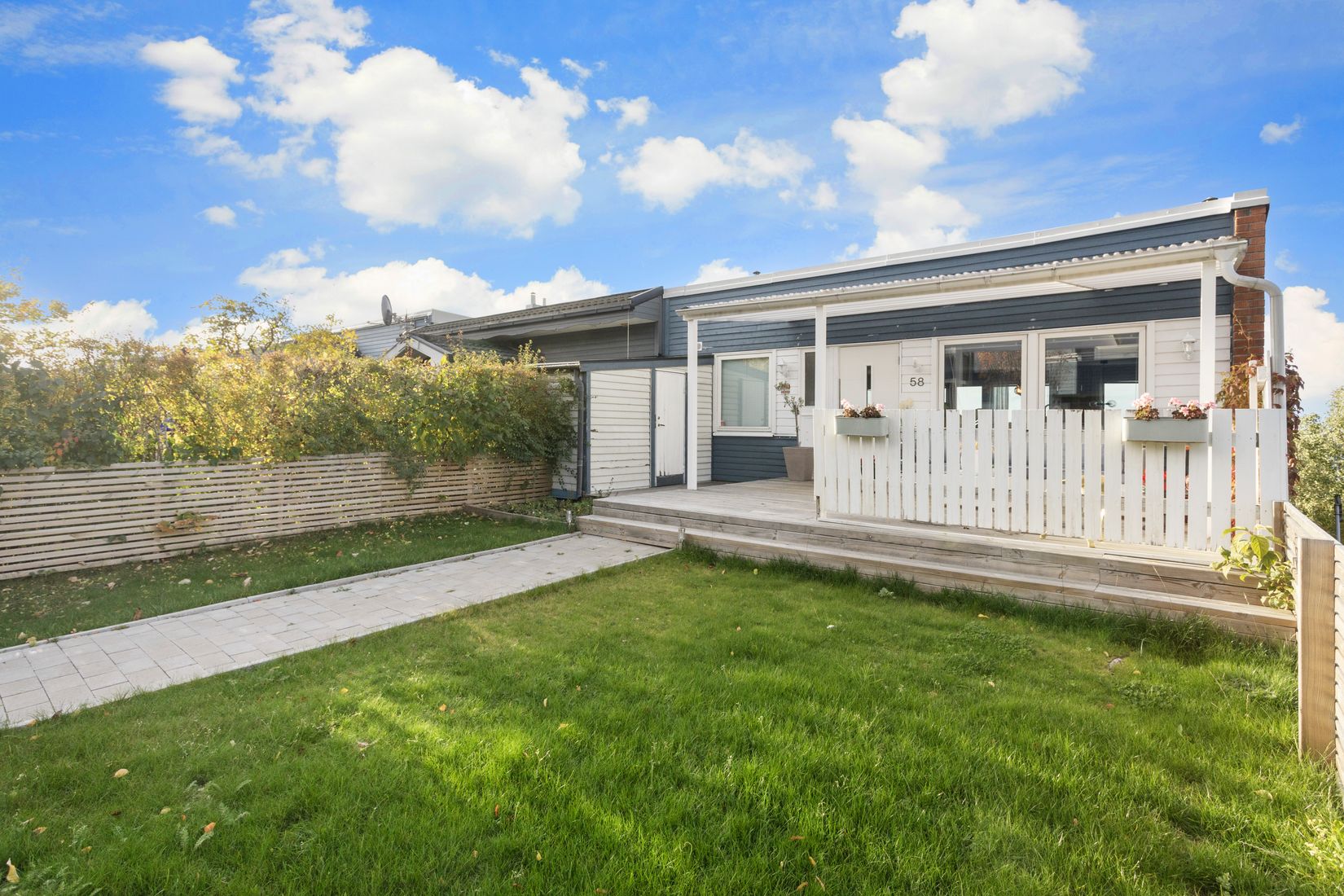 Villa, Radhus, Örnholmsbrinken 58, Johannesdal - Vårberg, Stockholm