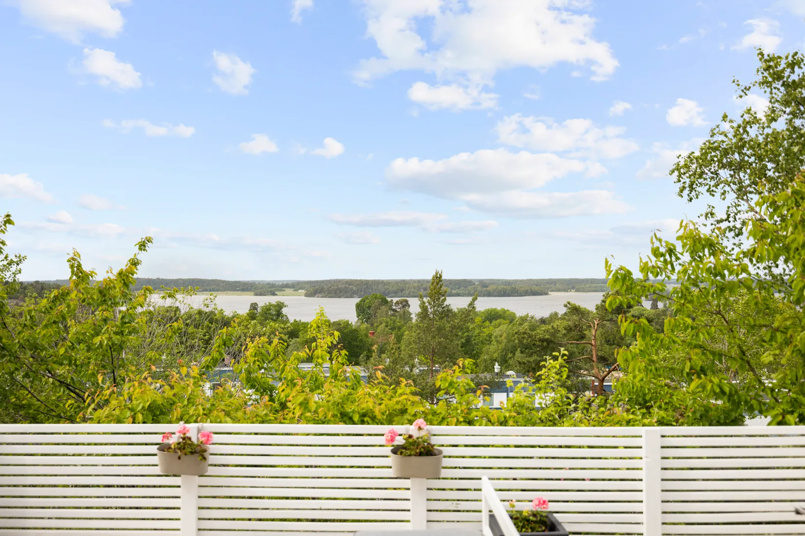 Radhus, Örnholmsbrinken 58, Johannesdal - Vårberg, Stockholm